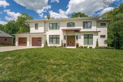 /international/us/2022-white-oak-drive-morgantown-wv-110108393397/