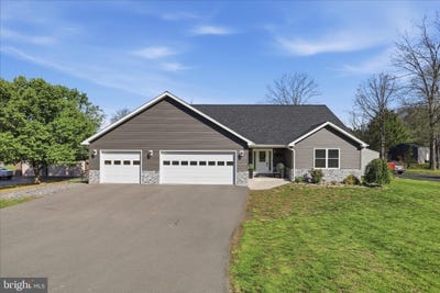 /international/us/41-leota-street-fort-ashby-wv-110107834078/