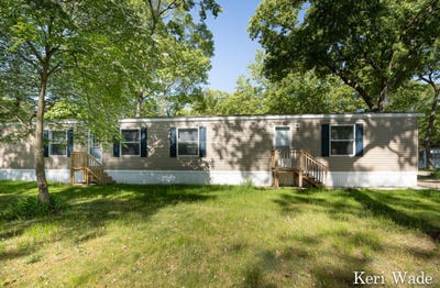 /international/us/3475-spruce-street-twin-lake-mi-110101258360/
