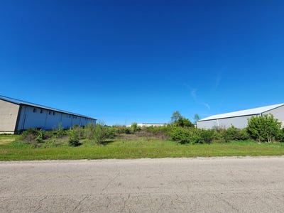 /international/us/11207-commercial-street-richmond-il-110108064552/