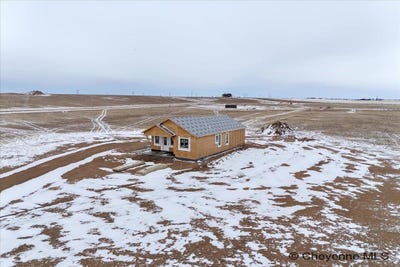 /international/us/1022-road-143-burns-wy-110103102992/