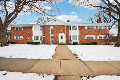 /international/us/527-w-eastman-street-arlington-heights-il-110107210118/