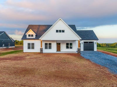 /international/us/10480-leesville-road-lynch-station-va-110105529612/