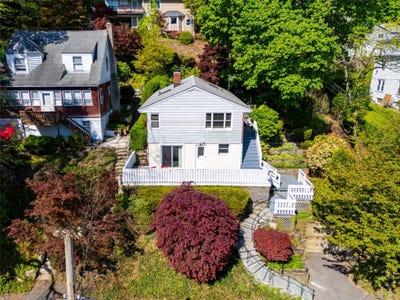 /international/us/25-hillside-avenue-valhalla-ny-110108076601/