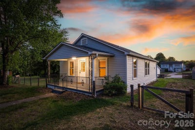 /international/us/171-duke-street-granite-falls-nc-110107502965/