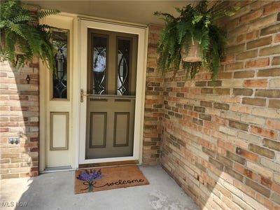 /international/us/22-acorn-lane-coshocton-oh-110101492374/