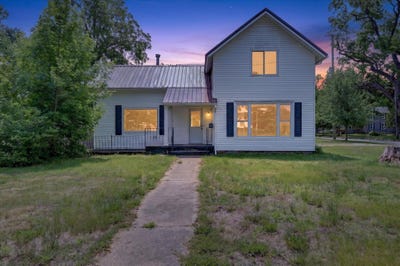 /international/us/736-w-green-street-hastings-mi-110108652826/