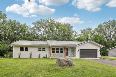 /international/us/223-acker-parkway-deforest-wi-110101000481/