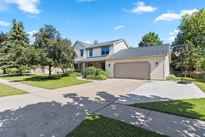 /international/us/1126-aldrin-street-de-pere-wi-110108823055/