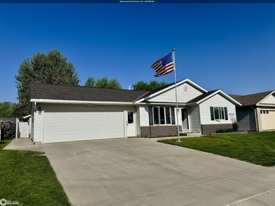 /international/us/1629-oakwood-drive-carroll-ia-110099372038/