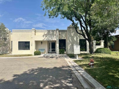 /international/us/2716-n-pennsylvania-40-avenue-roswell-nm-110101370925/