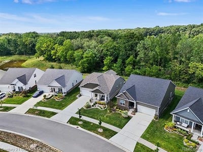 /international/us/3631-park-creek-lane-canton-twp-mi-110109748644/