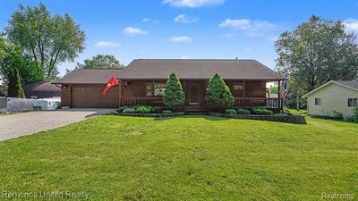 /international/us/339-s-collins-street-fowlerville-vlg-mi-110108342143/