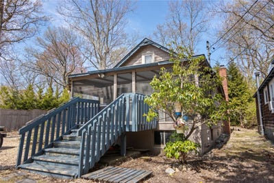 /international/us/5-cedar-avenue-east-setauket-ny-110099032929/