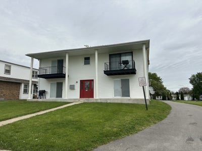 /international/us/374-lynn-drive-manteno-il-110107872879/