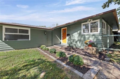/international/us/411-w-sanderson-street-yates-center-ks-110120452876/