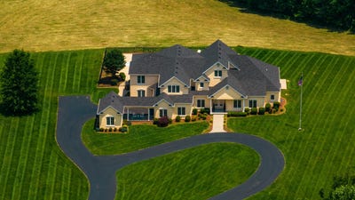 /international/us/444-sparks-avenue-jamestown-ky-110108298601/