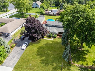 /international/us/5821-w-127th-street-palos-heights-il-110119913169/