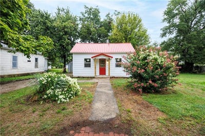 /international/us/142-mill-street-neodesha-ks-110102051501/