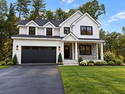 /international/us/52-luke-s-way-plaistow-nh-110110373578/