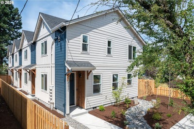 /international/us/8427-ne-hassalo-st-portland-or-110110195803/