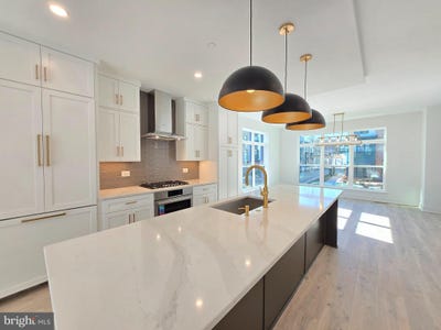 /international/us/2106-tysons-ridgeline-road-falls-church-va-110108089945/