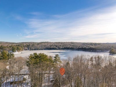 /international/us/23-easy-street-litchfield-me-110104094197/