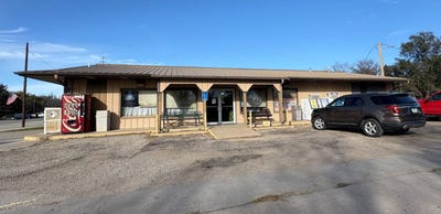 /international/us/219-main-st-bushton-ks-110105280259/