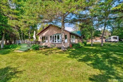 /international/us/703n-corbridge-road-gulliver-mi-110109037481/