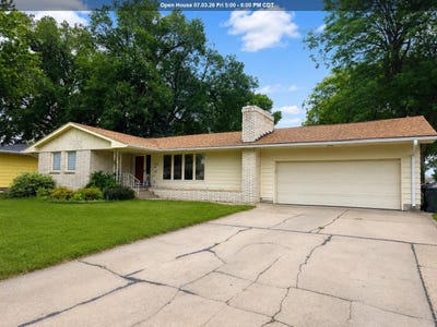 /international/us/500-e-32nd-south-sioux-city-ne-110109164979/