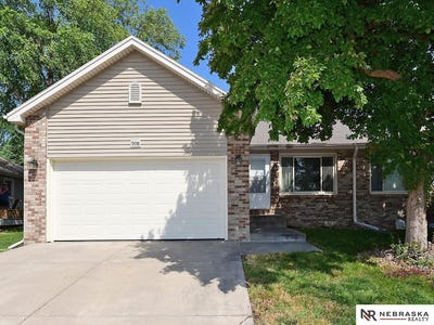 /international/us/908-newport-boulevard-lincoln-ne-110108357880/