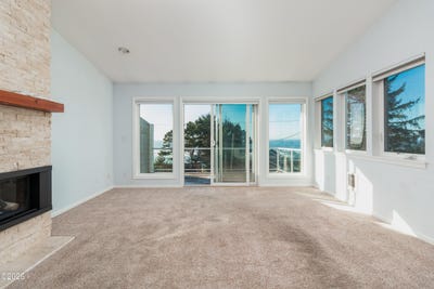 /international/us/420-sw-coast-avenue-depoe-bay-or-110120884060/