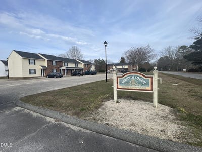 /international/us/601-main-street-lillington-nc-110105426572/