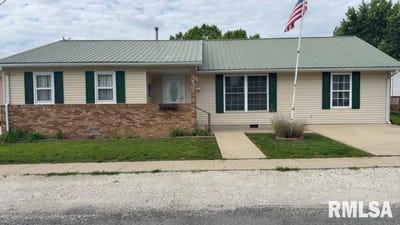 /international/us/222-ayres-street-white-hall-il-110108258019/