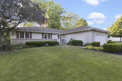 /international/us/984-anee-drive-rockford-il-110108498148/