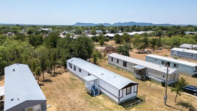 /international/us/915-austin-st-kingsland-tx-110110030529/