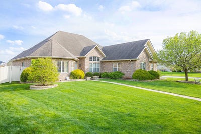 /international/us/12819-waterford-boulevard-plainfield-il-110108255645/