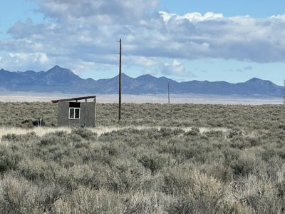 /international/us/5-acres-with-0-5-af-of-water-beryl-ut-110103777600/