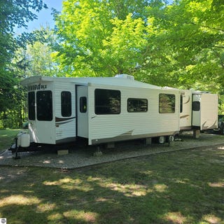 /international/us/9255-shippy-road-sw-fife-lake-mi-110101037912/