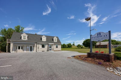 /international/us/860-n-reading-road-ephrata-pa-110108716213/