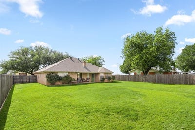 /international/us/310-centennial-parkway-henrietta-tx-110108064570/