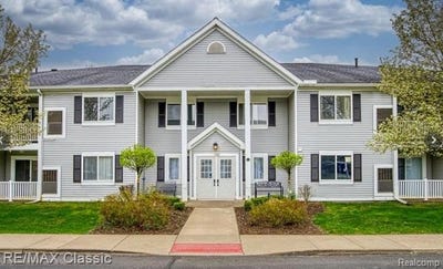 /international/us/1155-s-lake-drive-novi-mi-110109085832/