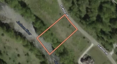 /international/us/26-elwood-drive-hot-springs-va-110120148968/