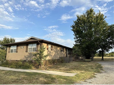 /international/us/513-rock-hill-road-aubrey-tx-110107911268/