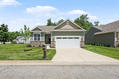 /international/us/1555-lytell-johnes-path-williamston-mi-110108399339/