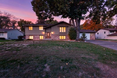 /international/us/6733-willow-lane-brooklyn-center-mn-110120560138/