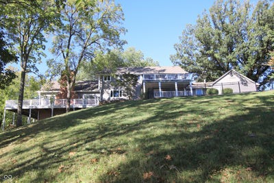 /international/us/10573-e-116th-street-fishers-in-110103279859/