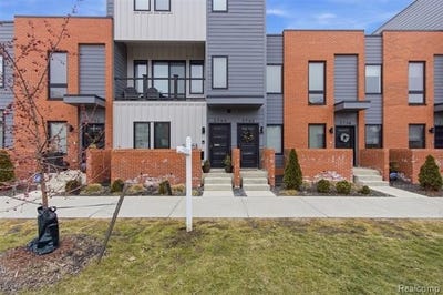 /international/us/2744-harrison-street-detroit-mi-110106623671/