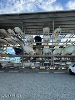 /international/us/111-n-new-river-drive-surf-city-nc-110120487301/