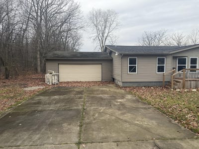 /international/us/15900-sandburg-street-romulus-mi-110100164377/
